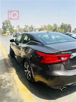 Nissan Maxima
